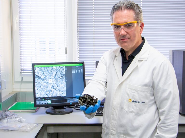 GRAMOFON: Proceso de captura de CO2 basado en nuevos nanomateriales y en energía microondas