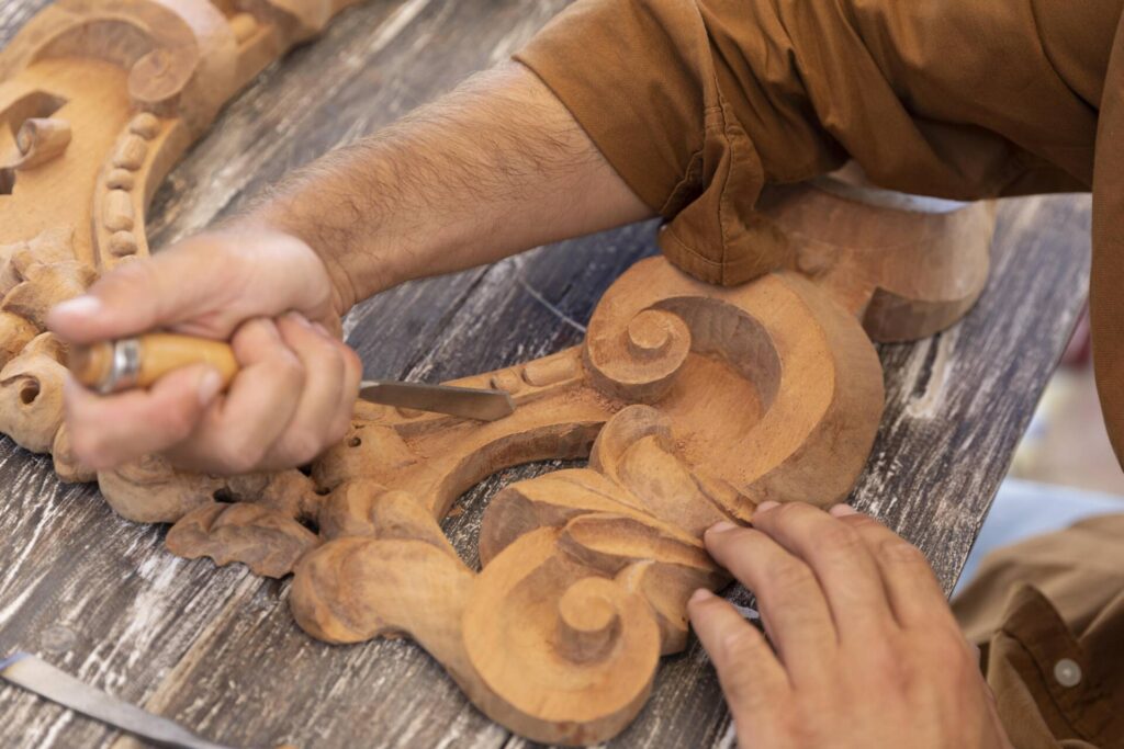 CETEM impulsa la artesanía de Yecla y busca potenciar internacionalmente el sector maderero sostenible
