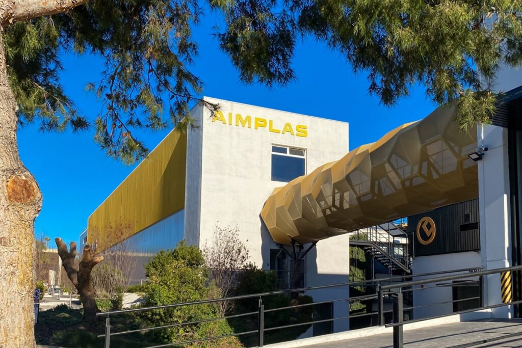 AIMPLAS analiza sus líneas de investigación en 2024 para fortalecer la I+D+I empresarial en el sector de los plásticos