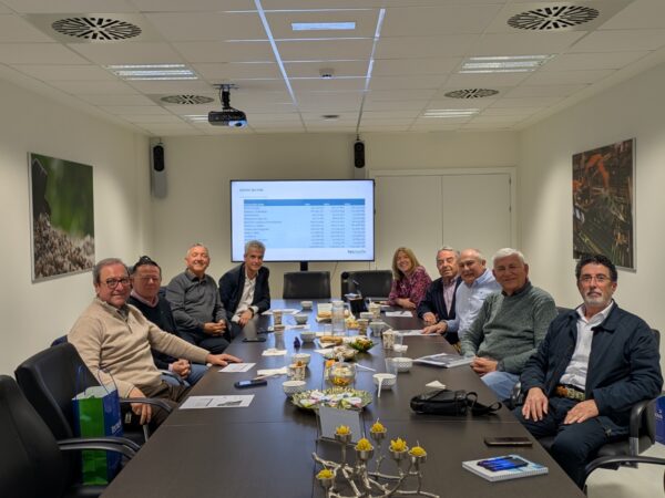 Tecnova acerca la innovación tecnológica a la agroindustria con Virtual SmartGreen y celebra un encuentro estratégico con Intelisen