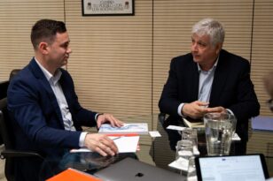 Reunión entre PSOE y la Federación Española de Centros Tecnológicos (Fedit) para valorar alternativas a las medidas arancelarias de Trump