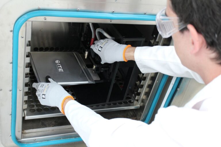 Los fabricantes de vehículos eléctricos deberán certificar sus baterías en laboratorios acreditados y solo ITE ofrece este servicio en España