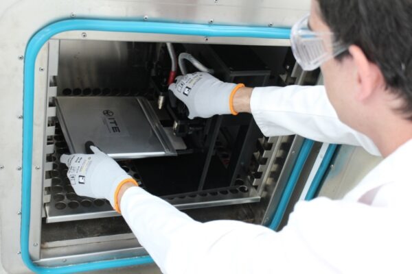 ITE logra cargar baterías de movilidad en menos de 15 minutos de forma segura, avance clave hacia la movilidad sostenible