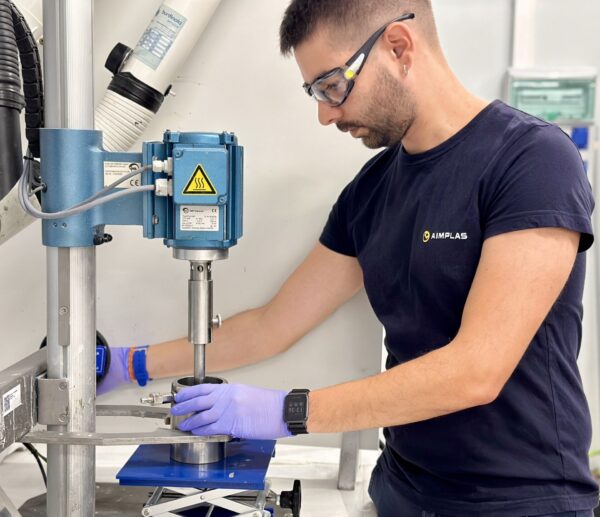 El proyecto PLASRECO -INESCOP y AIMPLAS- impulsa una alternativa sostenible a los recubrimientos con PFAS