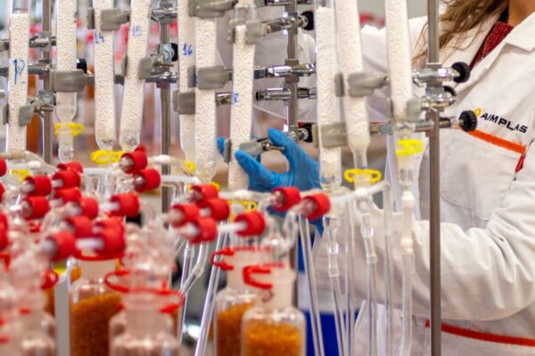 AIMPLAS amplía el alcance de sus ensayos acreditados en biodegradación y compostabilidad con nuevos reconocimientos