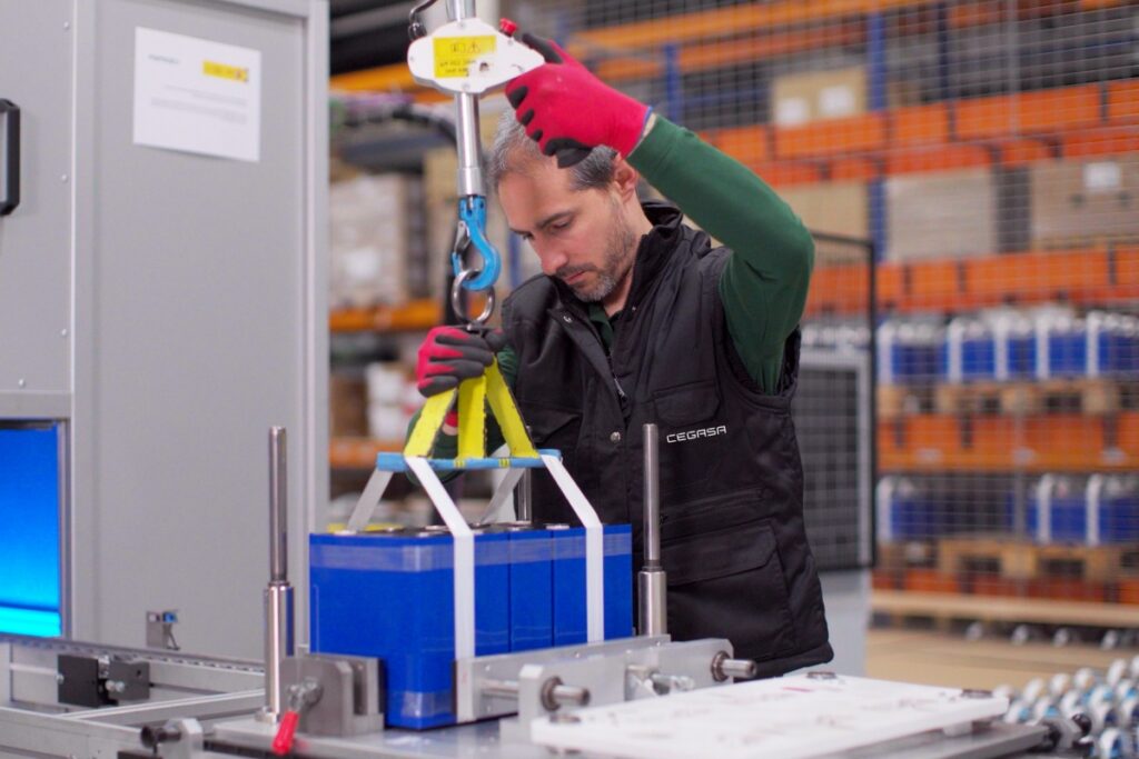 IKERLAN y CEGASA Energía desarrollan un nuevo modelo de baterías más eficientes, ciberseguras y conectadas a la nube