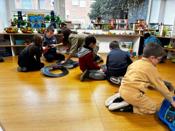 El 81 % de los profesionales sanitarios detecta un aumento de problemas en el desarrollo infantil asociados al uso excesivo de pantallas