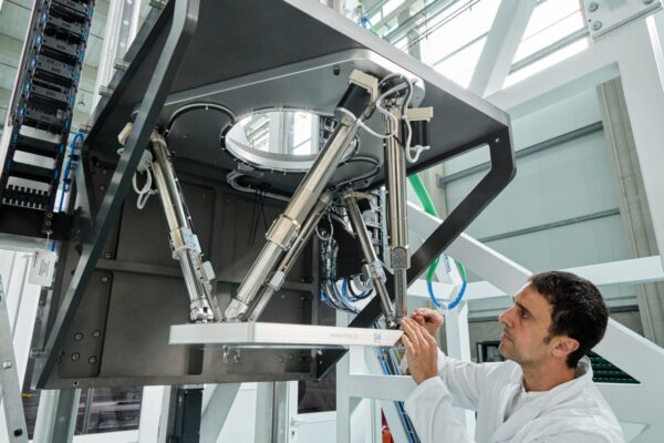 TEKNIKER renueva su oferta tecnológica con la I+D+I más cerca de la industria y exhibe en BIEMH el futuro de la fabricación avanzada